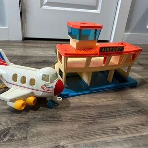 Vintage Playmates Toy Airport & Airplane Set